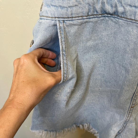 Wild Fable | Factory Distressed Perfect Light Wash Vintage Worn-In Shortalls - Picture 7 of 10